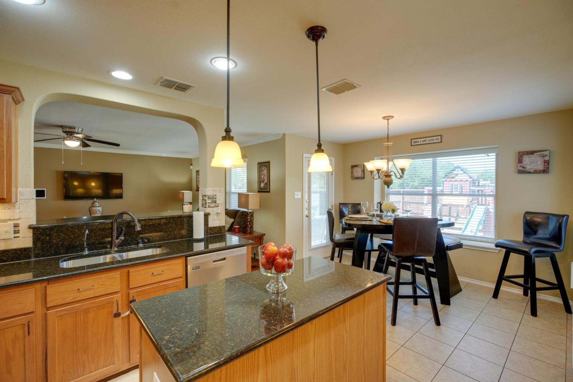 San Antonio Home With Pool Access Near Lackland Afb Eksteriør bilde