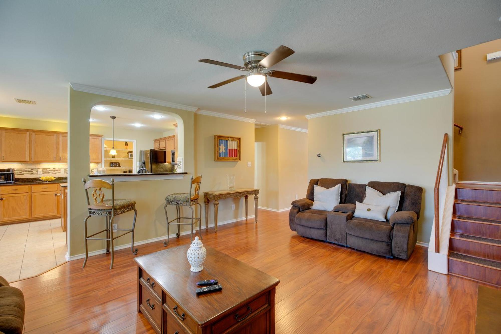 San Antonio Home With Pool Access Near Lackland Afb Eksteriør bilde